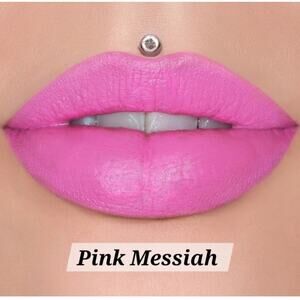 NIB Jeffree Star Velvet Trap Lipstick – Shade Pink Messiah
